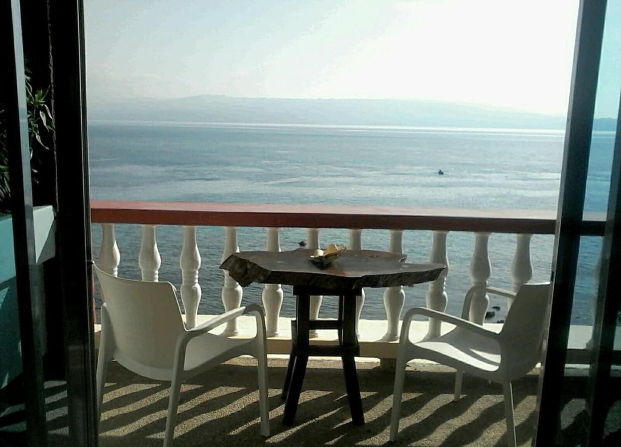 Dumaguete City Wuthering Heights Bed & Breakfast By The Sea מראה חיצוני תמונה