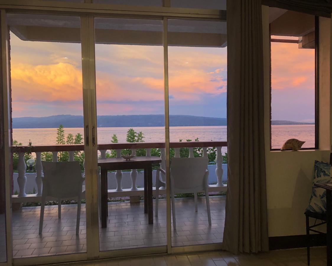 Dumaguete City Wuthering Heights Bed & Breakfast By The Sea מראה חיצוני תמונה
