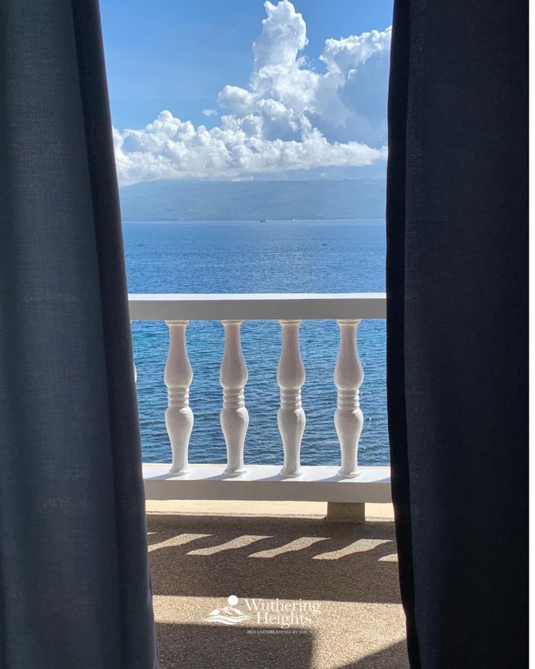 Dumaguete City Wuthering Heights Bed & Breakfast By The Sea מראה חיצוני תמונה